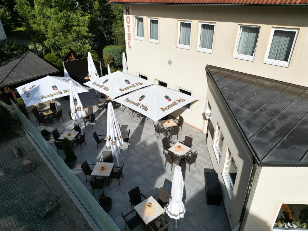 Hotel & Restaurant Zum Hirsch Romhild エクステリア 写真